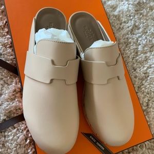 Hermes Calya leather mules & clogs